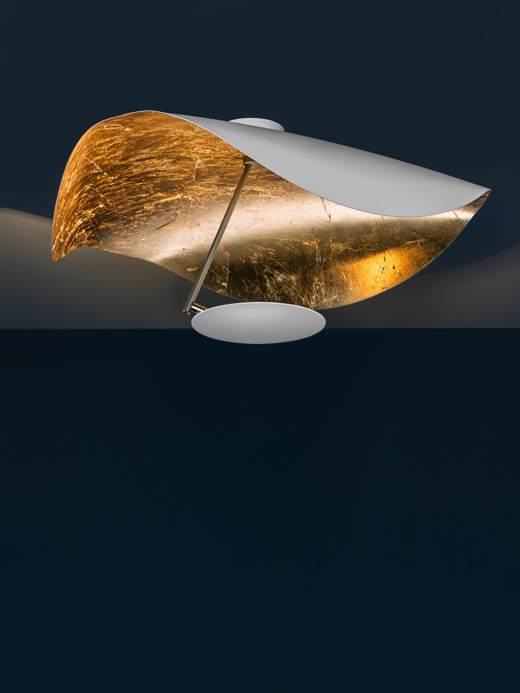 Loftlampe, buet skærm i stål, integreret LED, dæmpbar