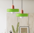 Pendellampe, lodret metalstamme, glasskærm, loftmonteret