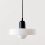 Pendellampe, lodret metalstamme, glasskærm, loftmonteret