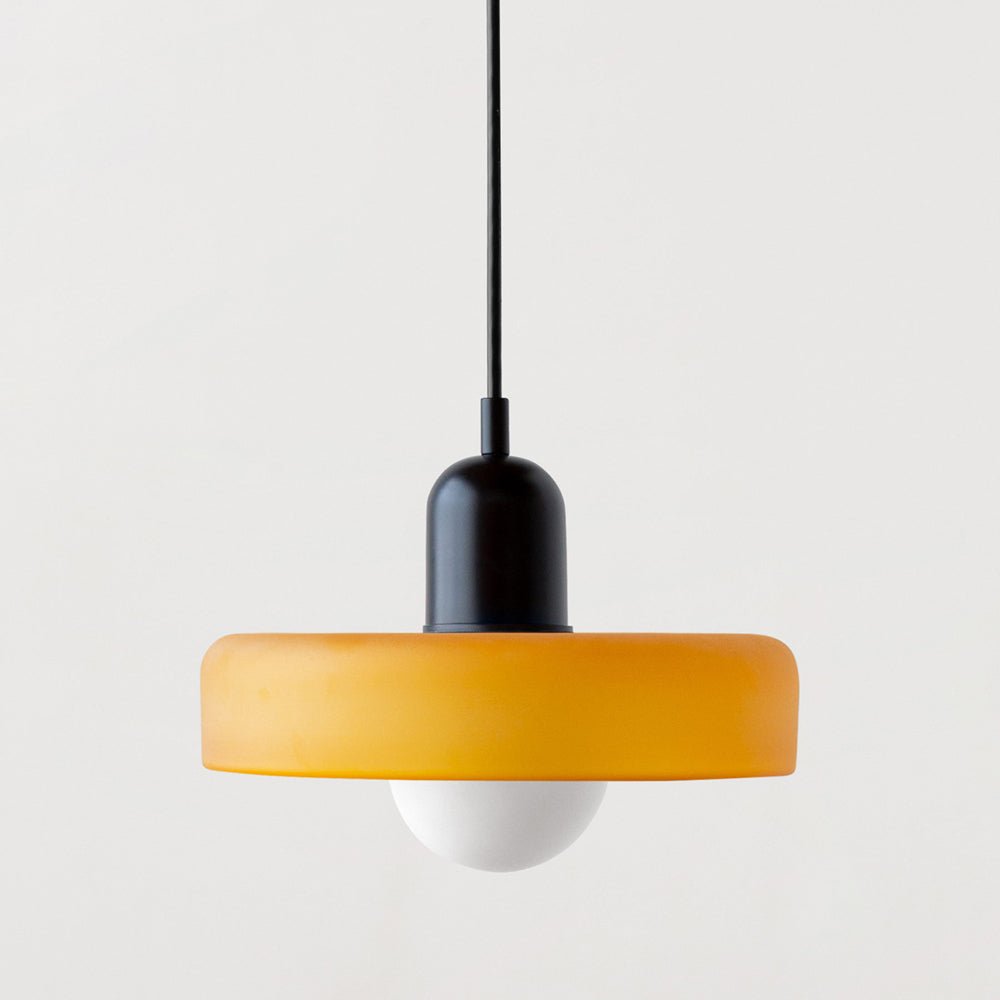 Pendellampe, lodret metalstamme, glasskærm, loftmonteret