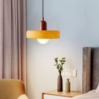 Pendellampe, lodret metalstamme, glasskærm, loftmonteret