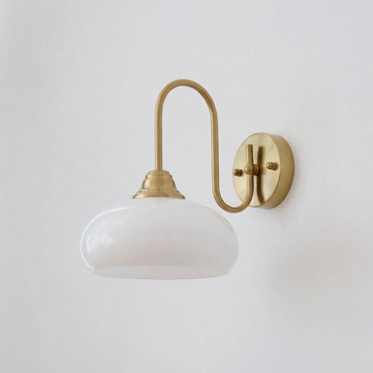 Luz de Parede com Acabamento Creme, Braço Curvo, Abajur de Vidro, 12 x 8 Polegadas