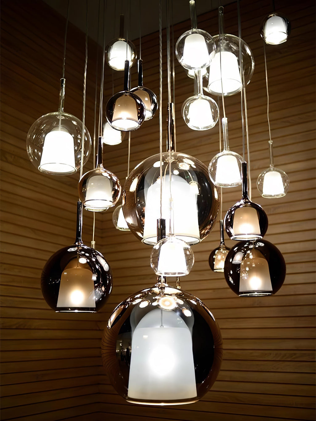 Glo Pendellampe, Tonet Blæst Glasglobus, G4 LED, Dæmpbar