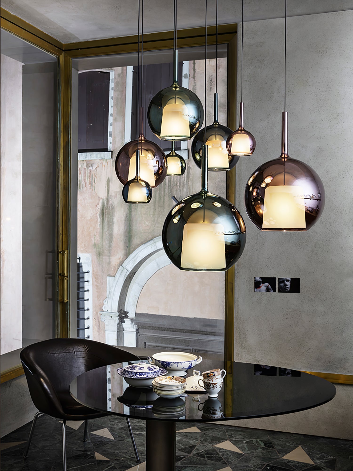 Glo Pendellampe, Tonet Blæst Glasglobus, G4 LED, Dæmpbar