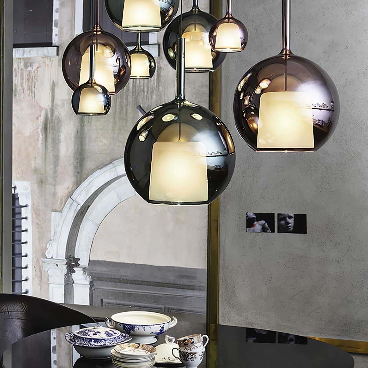 Glo Pendellampe, Tonet Blæst Glasglobus, G4 LED, Dæmpbar