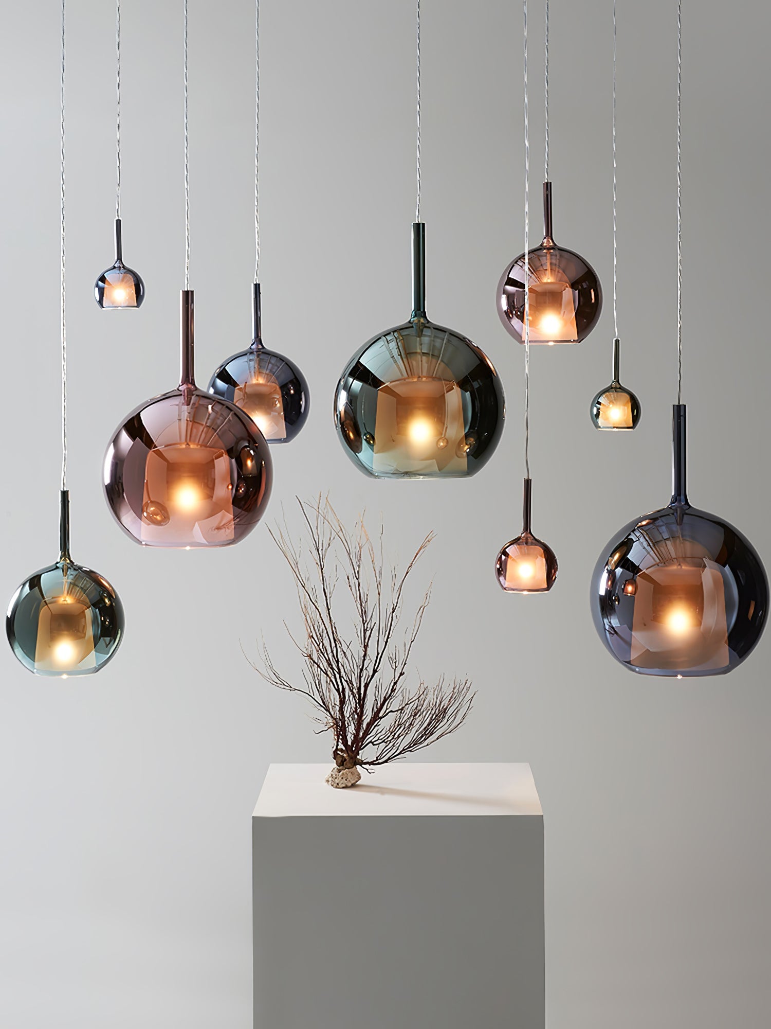 Glo Pendellampe, Tonet Blæst Glasglobus, G4 LED, Dæmpbar