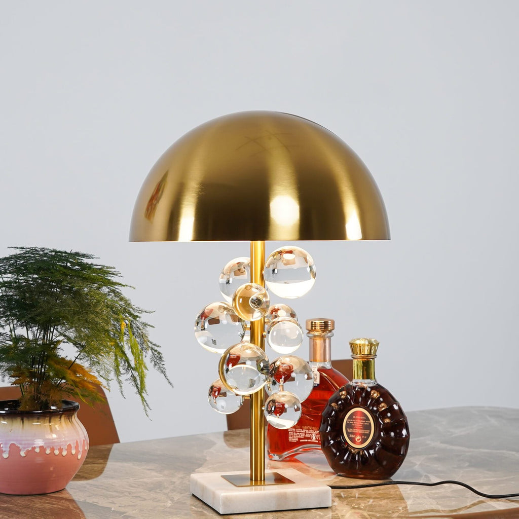 Globo bordlampe, glaskugler, hvid marmorfod, guldfarvet stang, E27