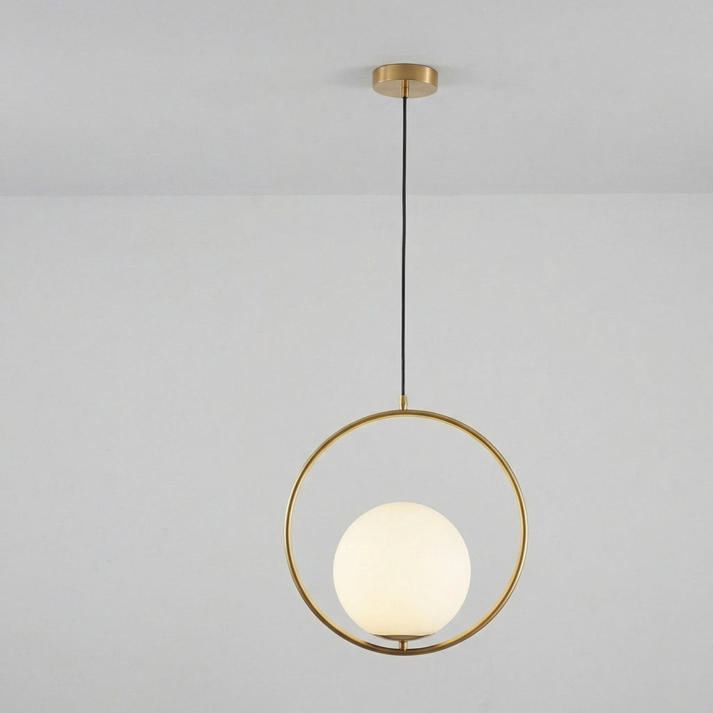 Nordic Globe Pendel, Frostet Glasskærm, Guld Ringramme