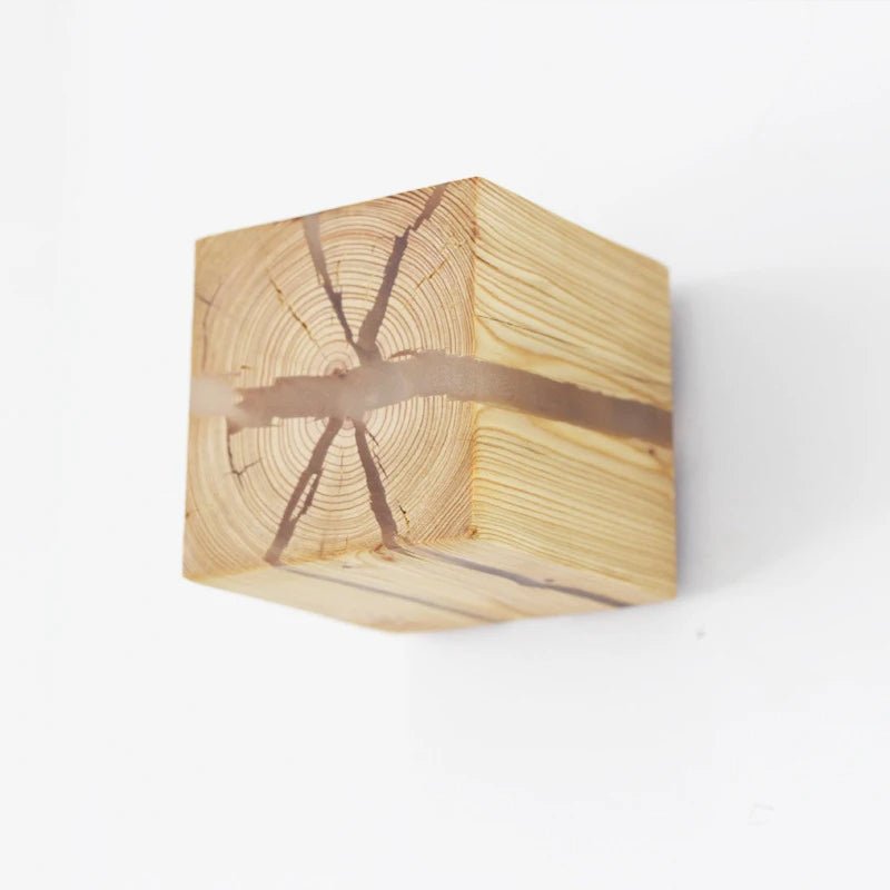 Lâmpada de Parede Cubo em Madeira Natural Artesanal, Luz G4 Branco Quente, 8 cm