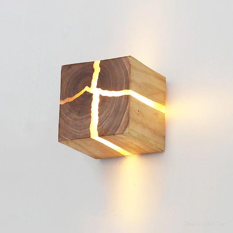Lâmpada de Parede Cubo em Madeira Natural Artesanal, Luz G4 Branco Quente, 8 cm