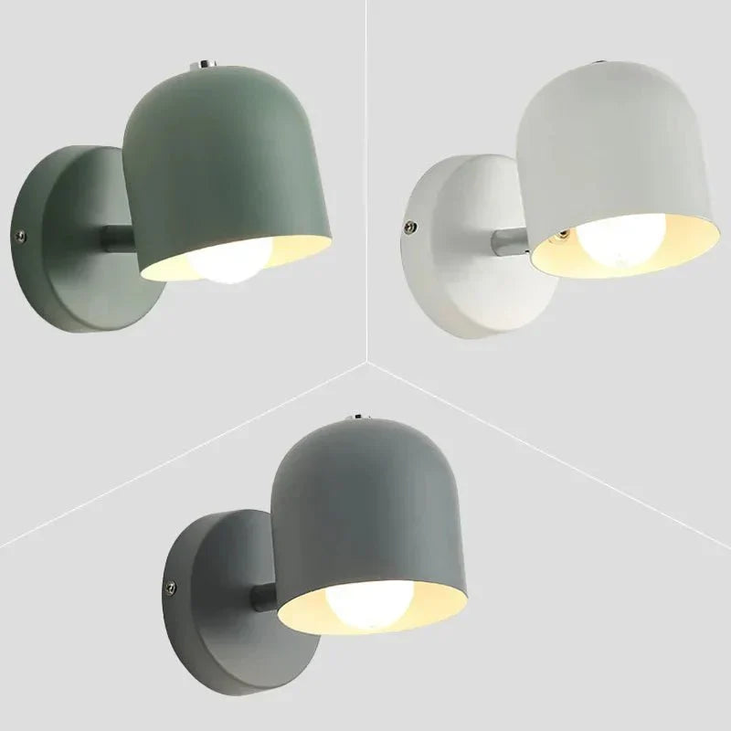 Vegglampe i makronstil med kuppel-skjerm, LED metallarmatur, glassdiffuser