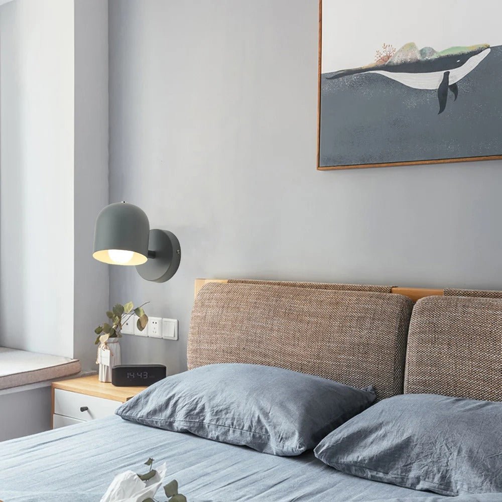 Vegglampe i makronstil med kuppel-skjerm, LED metallarmatur, glassdiffuser