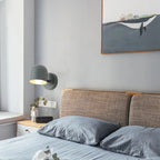 Vegglampe i makronstil med kuppel-skjerm, LED metallarmatur, glassdiffuser