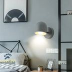 Vegglampe i makronstil med kuppel-skjerm, LED metallarmatur, glassdiffuser
