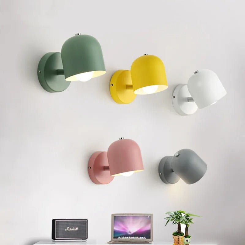 Vegglampe i makronstil med kuppel-skjerm, LED metallarmatur, glassdiffuser