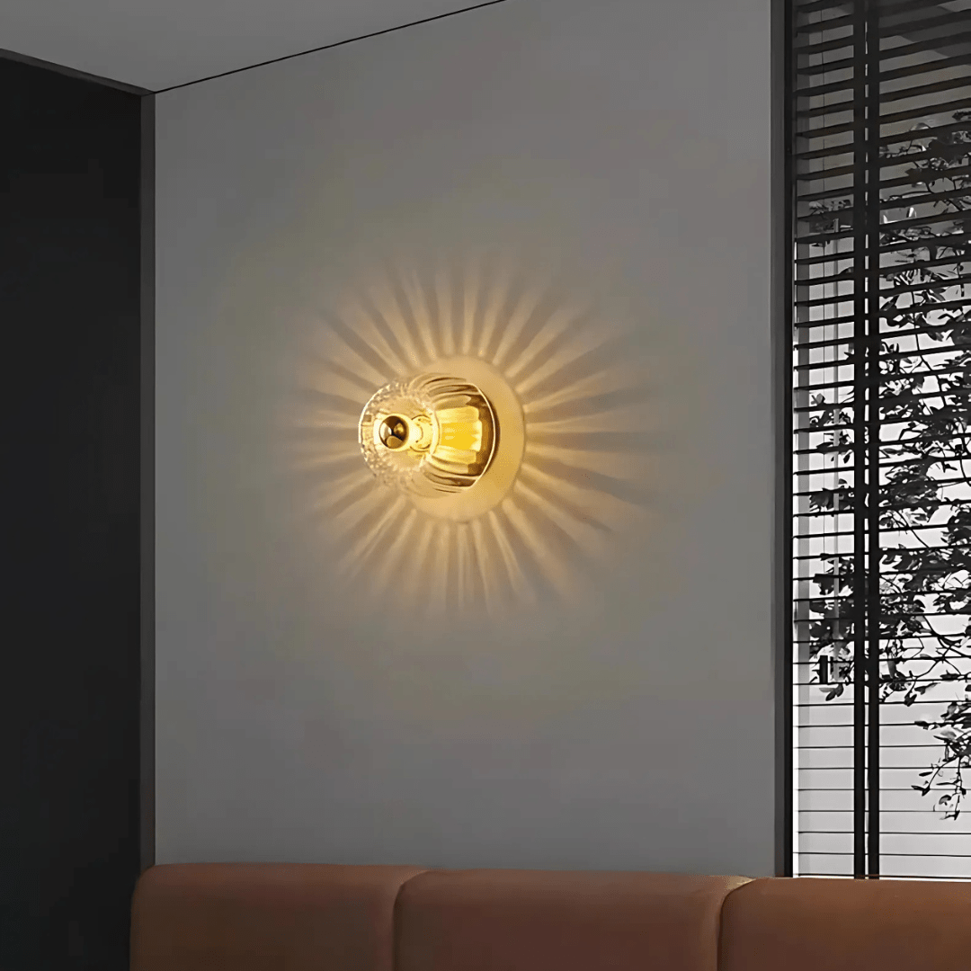 Væglampe med rund glasskærm, smedejernsfod, moderne minimalistisk