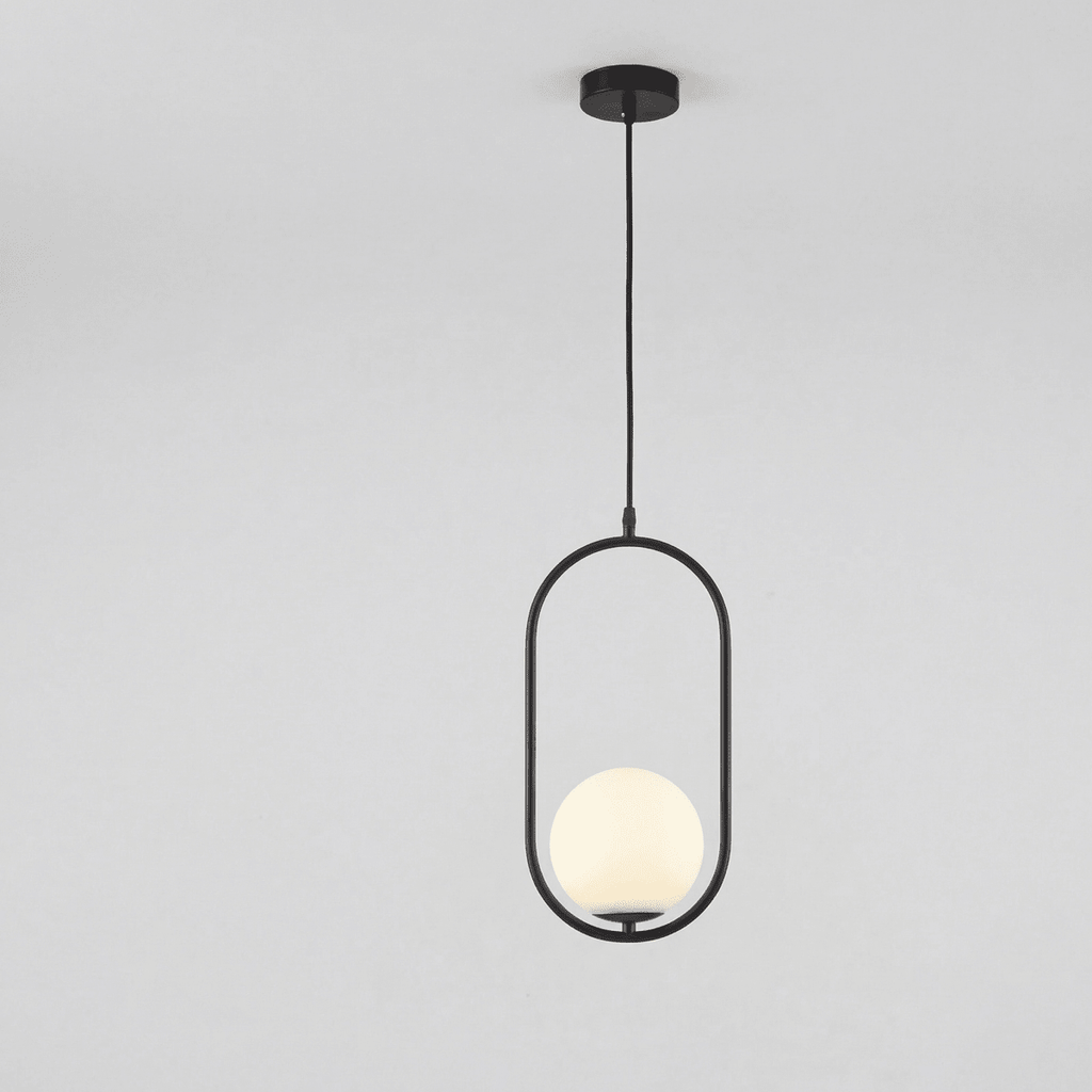 Luminária de Teto, Estrutura Dourada em Globo, Difusor de Vidro Fosco para Interiores Modernos