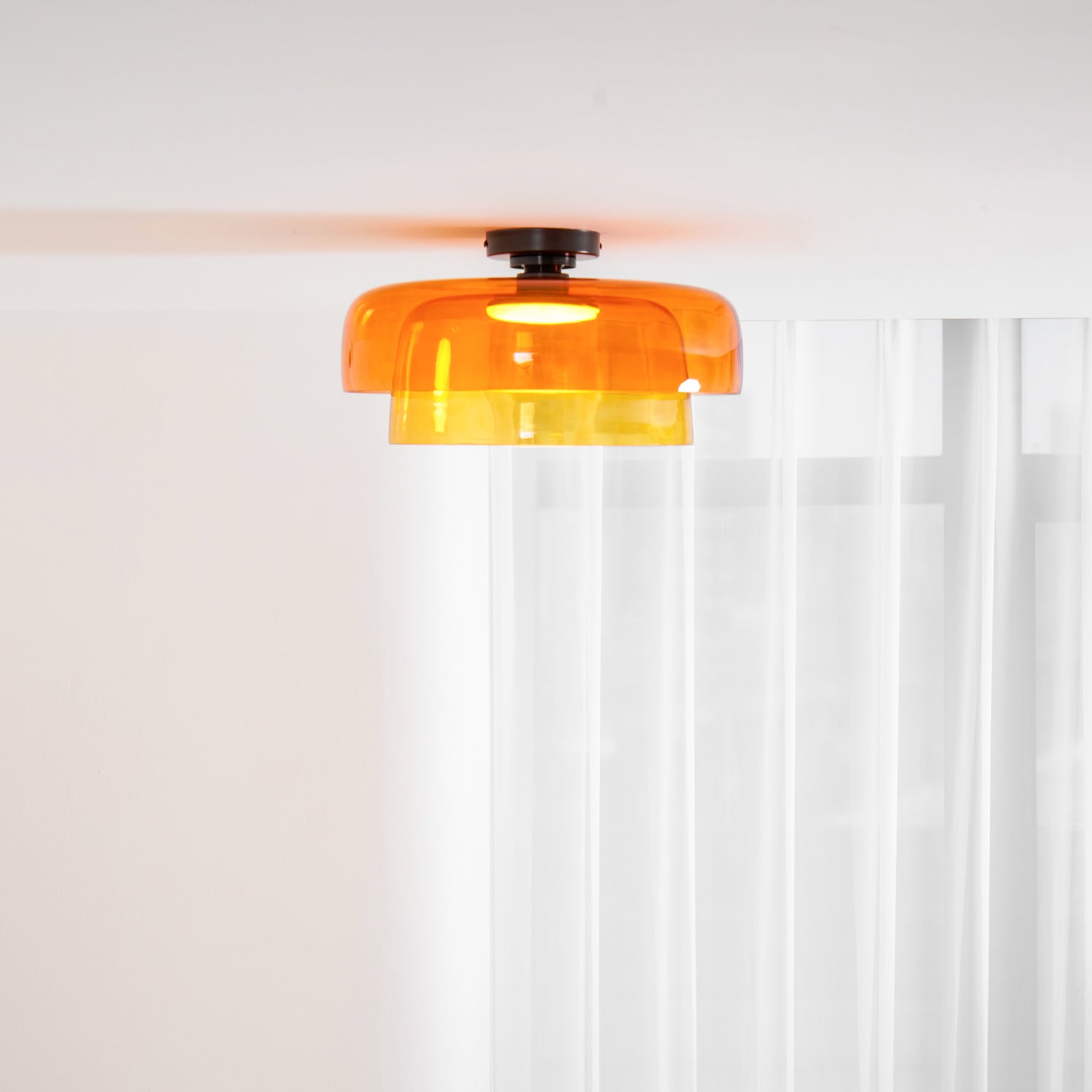 Indbygningsloftlampe, lagdelt tonet glas, integreret LED