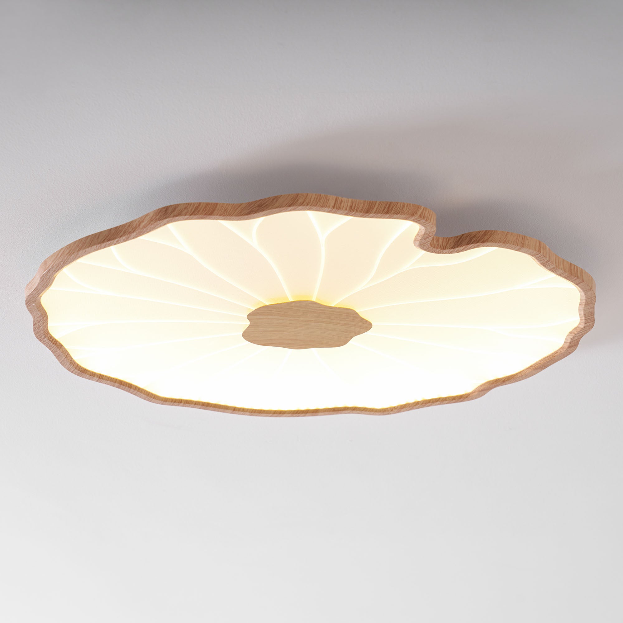 Loftlampe Lotusblad, træstruktur akryl, integreret LED, indbygget montage