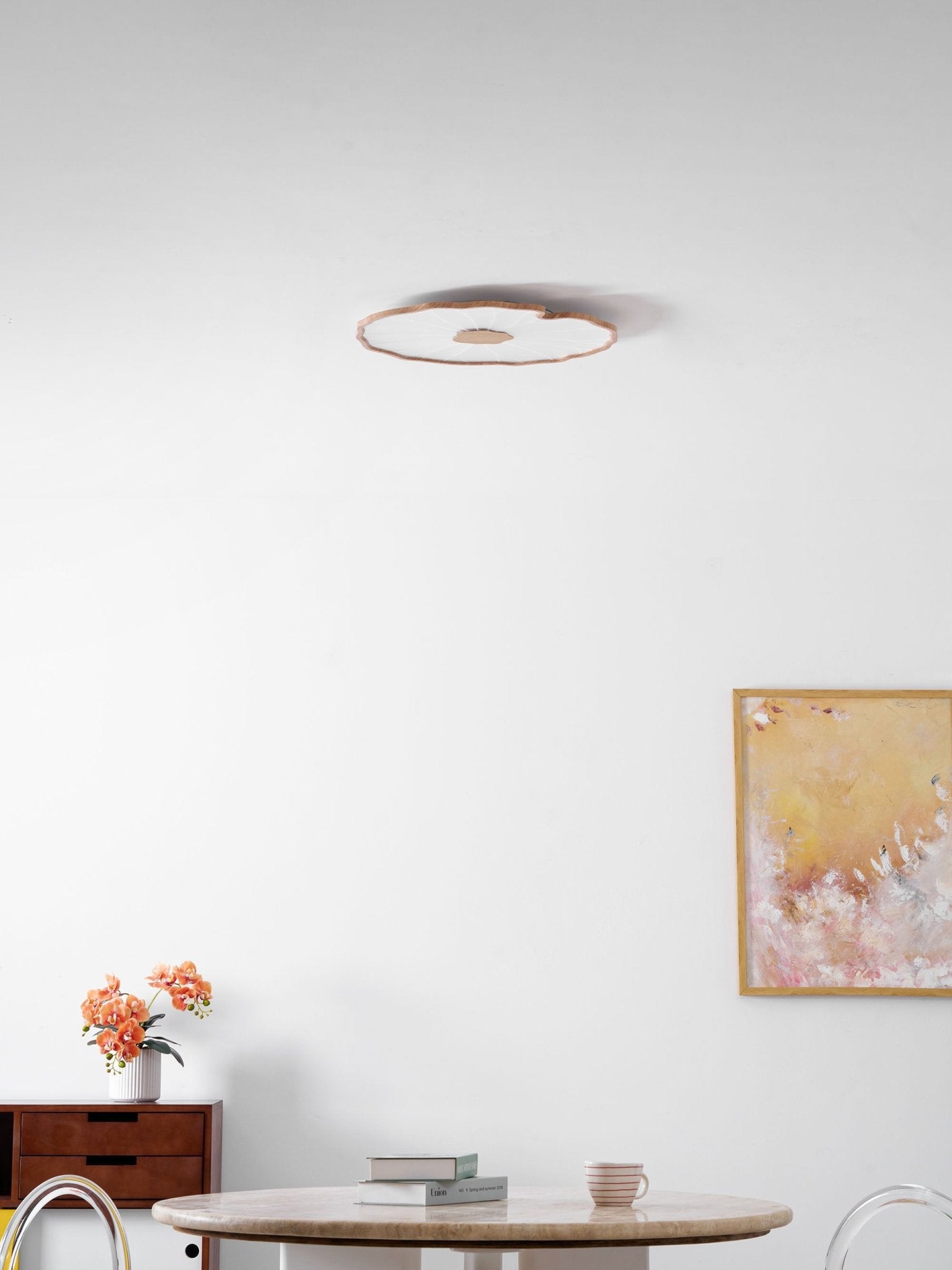 Loftlampe Lotusblad, træstruktur akryl, integreret LED, indbygget montage
