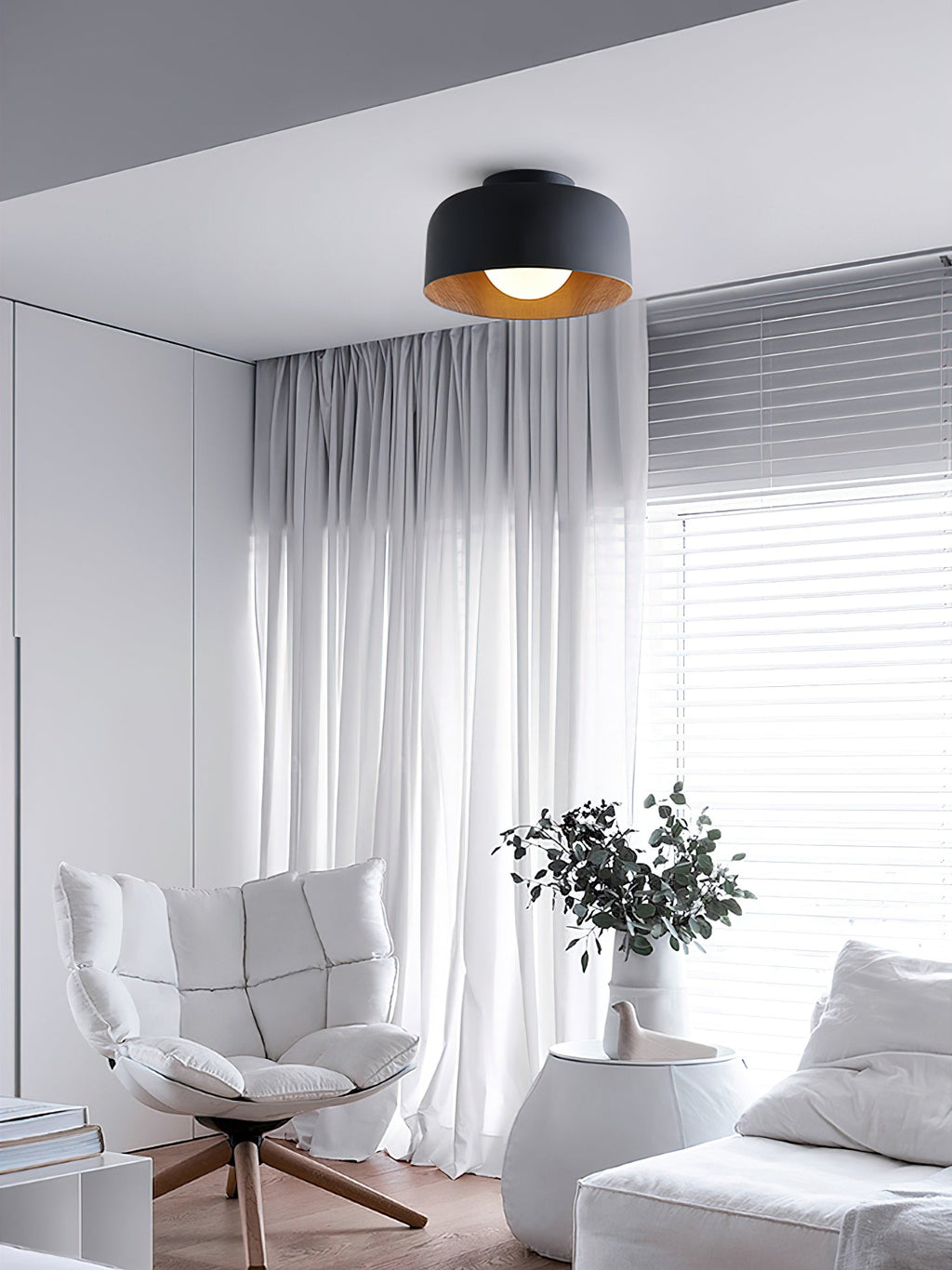 Loftlampe, hvid glasglobus, træstruktur, G9 fastmonteret