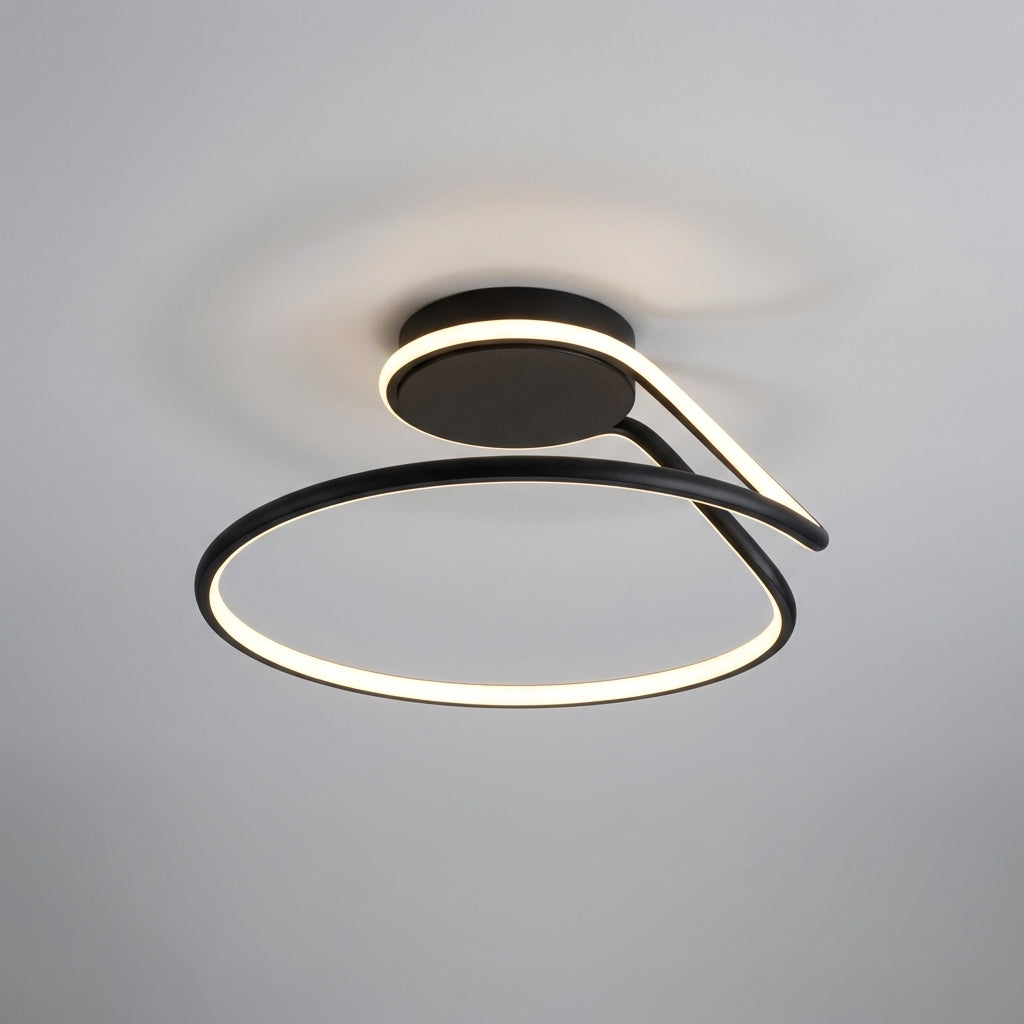 Diffust glødende loftslampe med slank minimalistisk silhuet