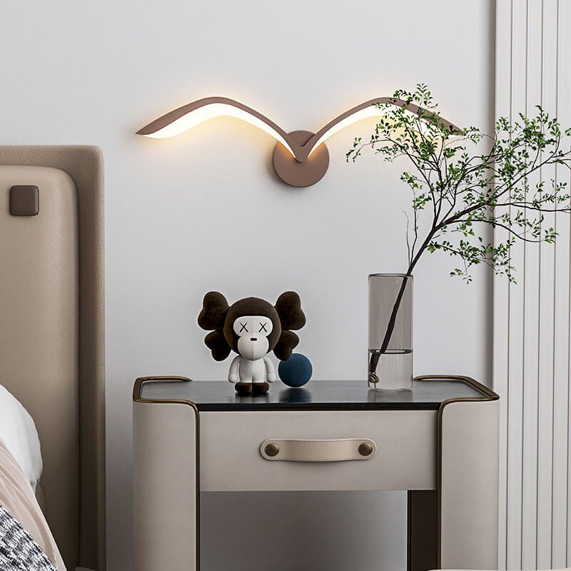 Applique murale en forme d’aile, fer et acrylique, lumière LED chaude