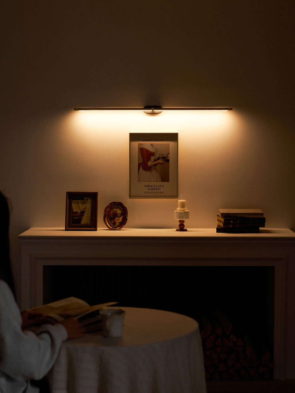 Wall Lamp, Rechargeable Cordless Linear LED, USB, Remote Dimmable