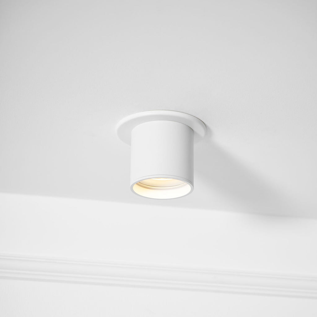 Modupoint ceiling light close detail of the ridged rim and flat acrylic lens