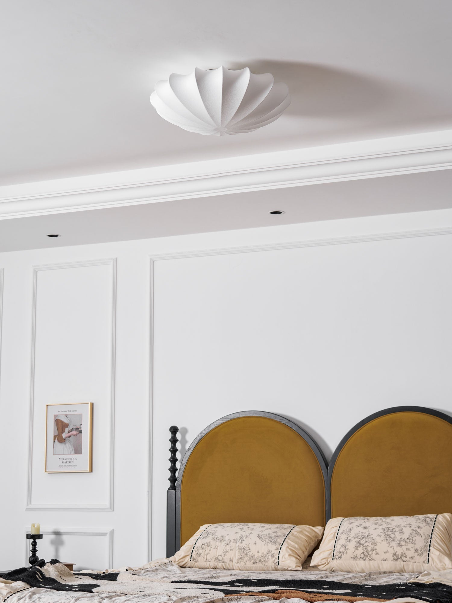 Nelson Bubble ceiling lamp close detail of the silk mesh texture and crisscross frame