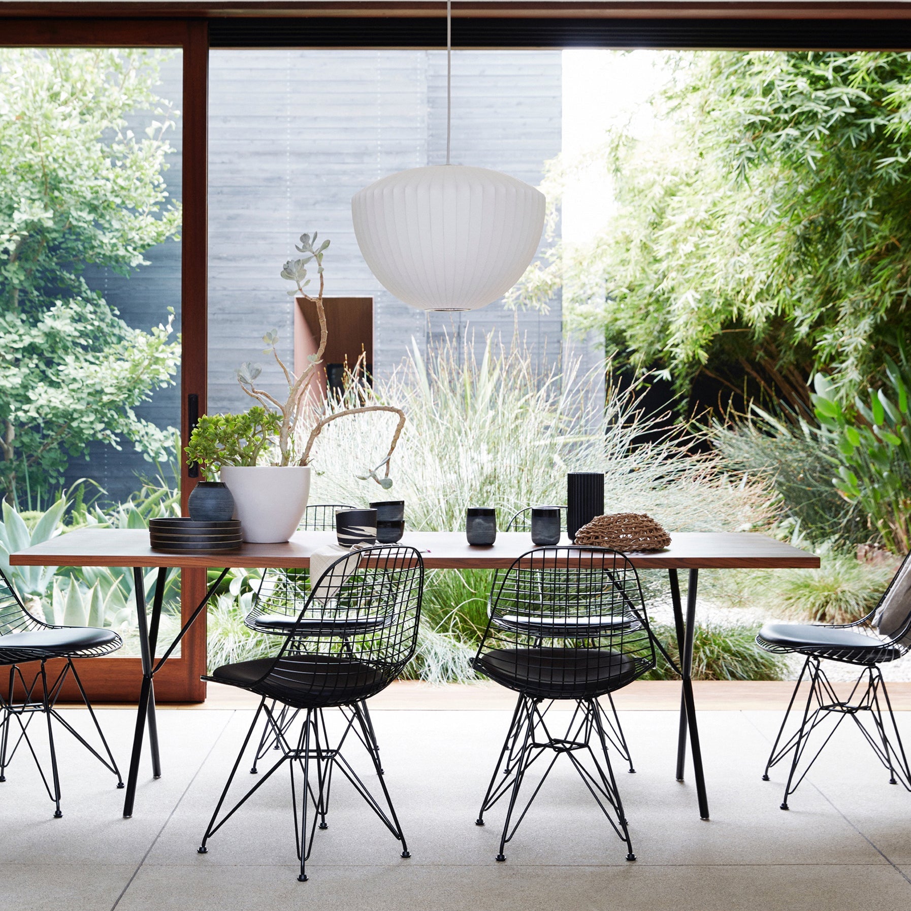 Pendant Light, Crisscross Bubble, Mulberry Silk, Steel Wireframe, E26