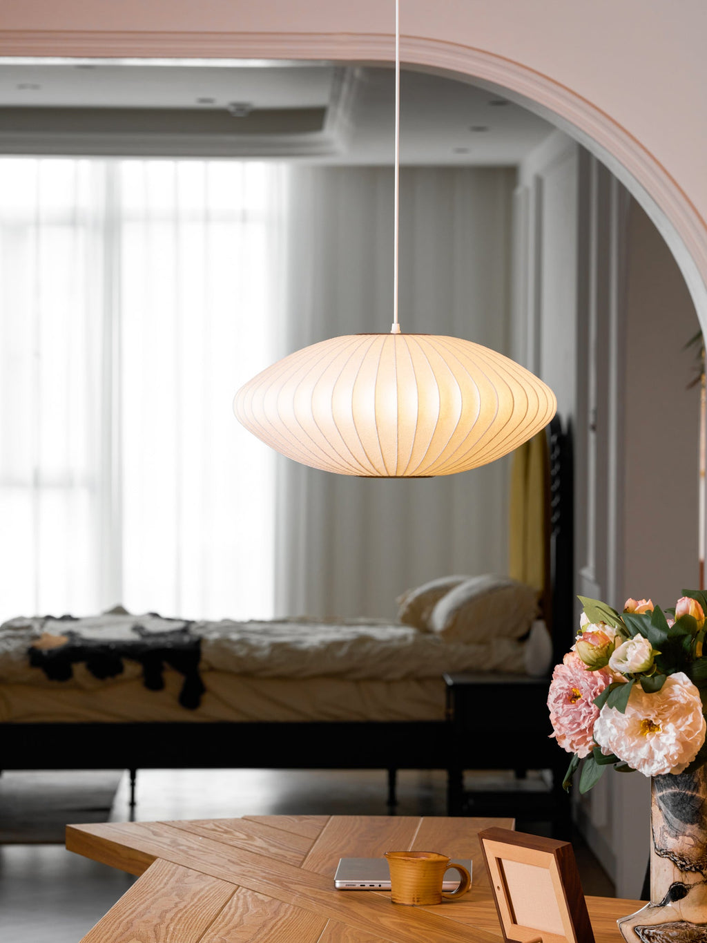 Pendant Light, Crisscross Bubble, Mulberry Silk, Steel Wireframe, E26