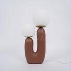 Oo bordlampe, hvid glasskærm, keramisk krop, G9, med stik
