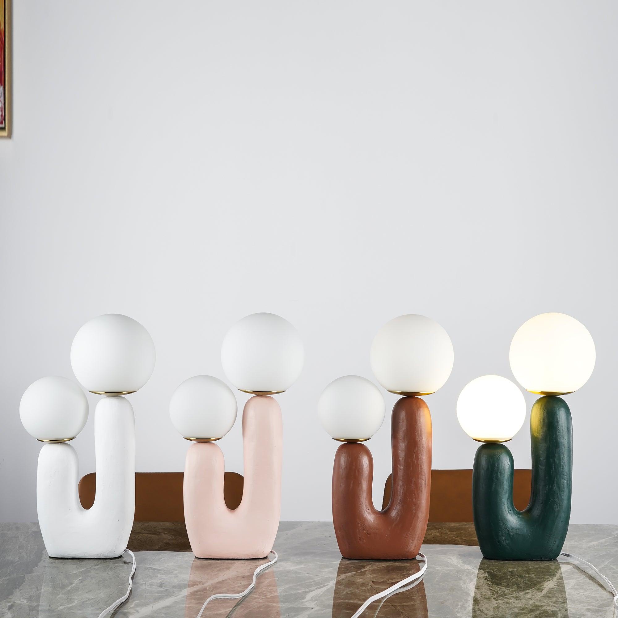 Oo bordlampe, hvid glasskærm, keramisk krop, G9, med stik