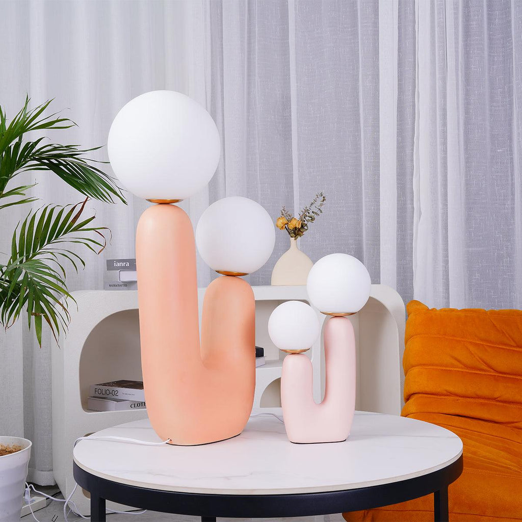 Oo bordlampe, hvid glasskærm, keramisk krop, G9, med stik