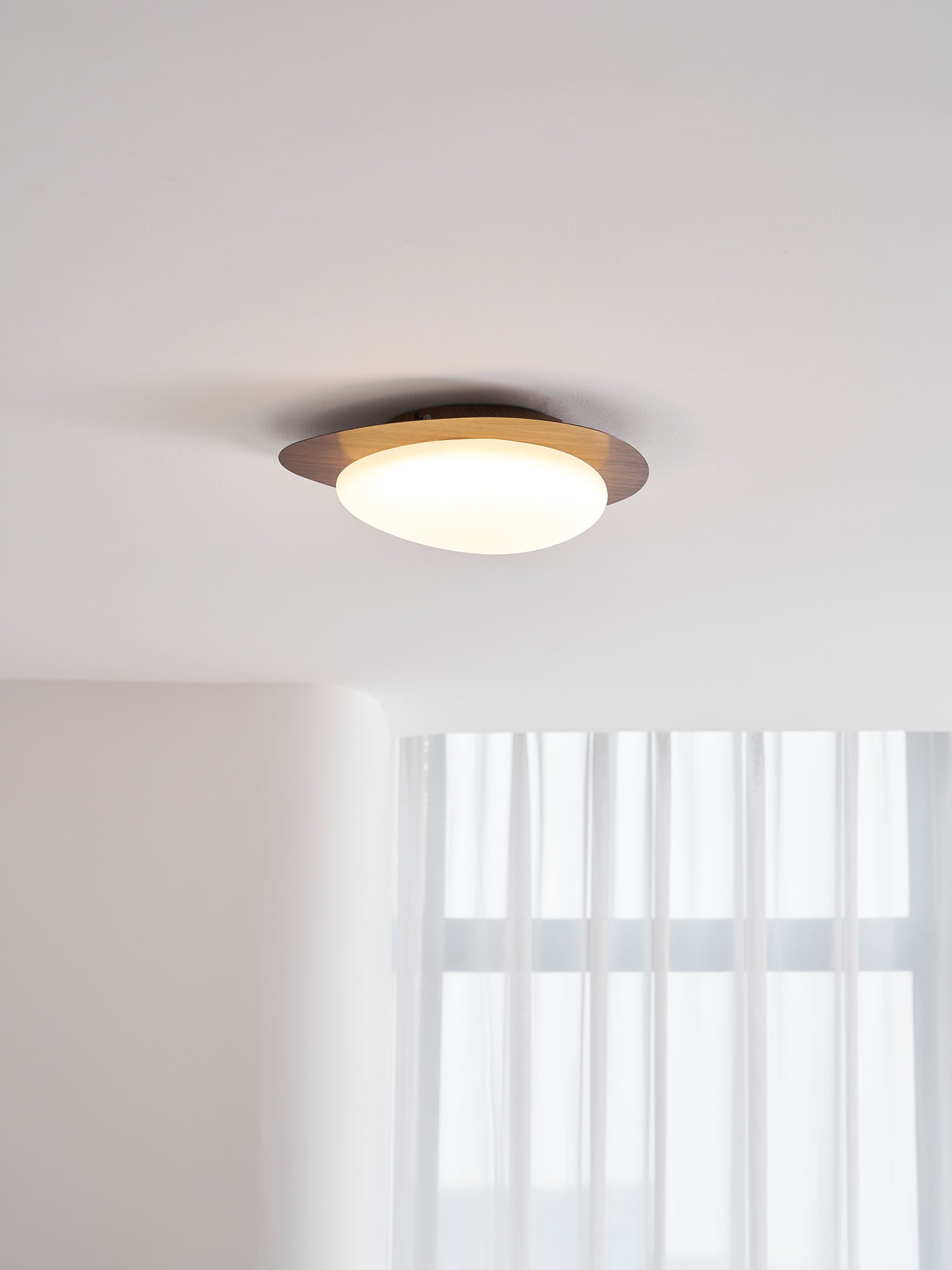 Loftlampe, Pebble valnøddetræsfiner, slank indbygget montering, integreret LED