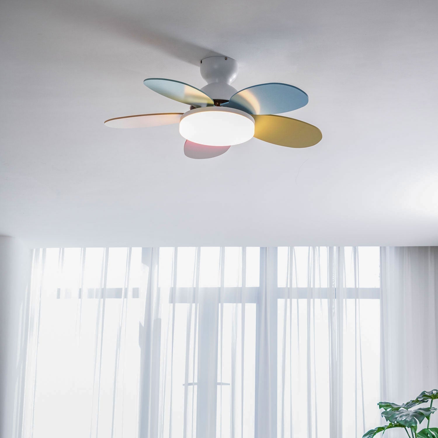 Liora Kids' Wood-Blade Ceiling Fan With Integrated LED, Multicolor