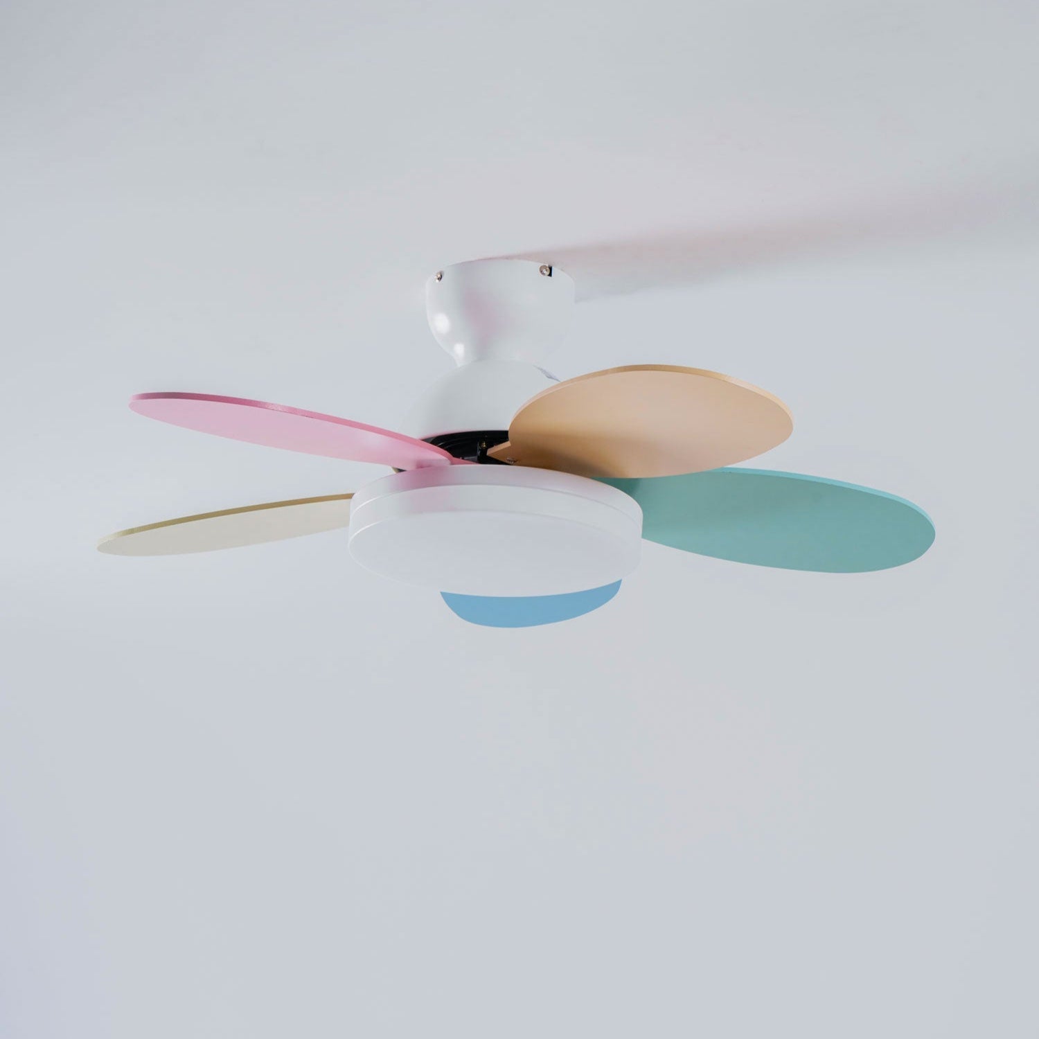 Liora Kids' Wood-Blade Ceiling Fan With Integrated LED, Multicolor