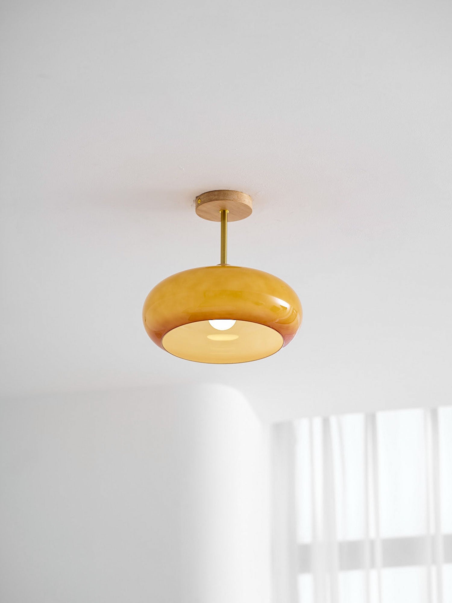 Loftlampe Plafonnier, Bauhaus glasplade, ramme i naturligt træ, E27