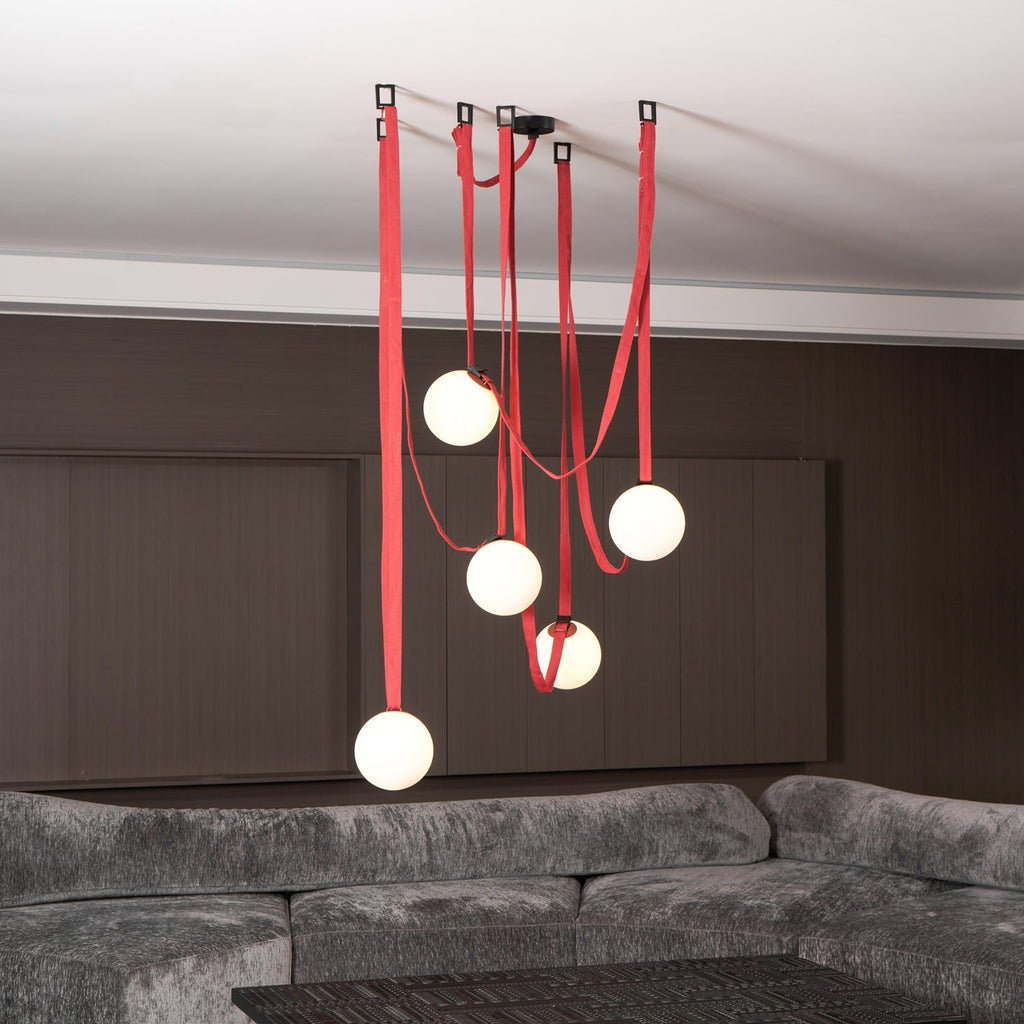 Belt pendant light full sculptural arrangement