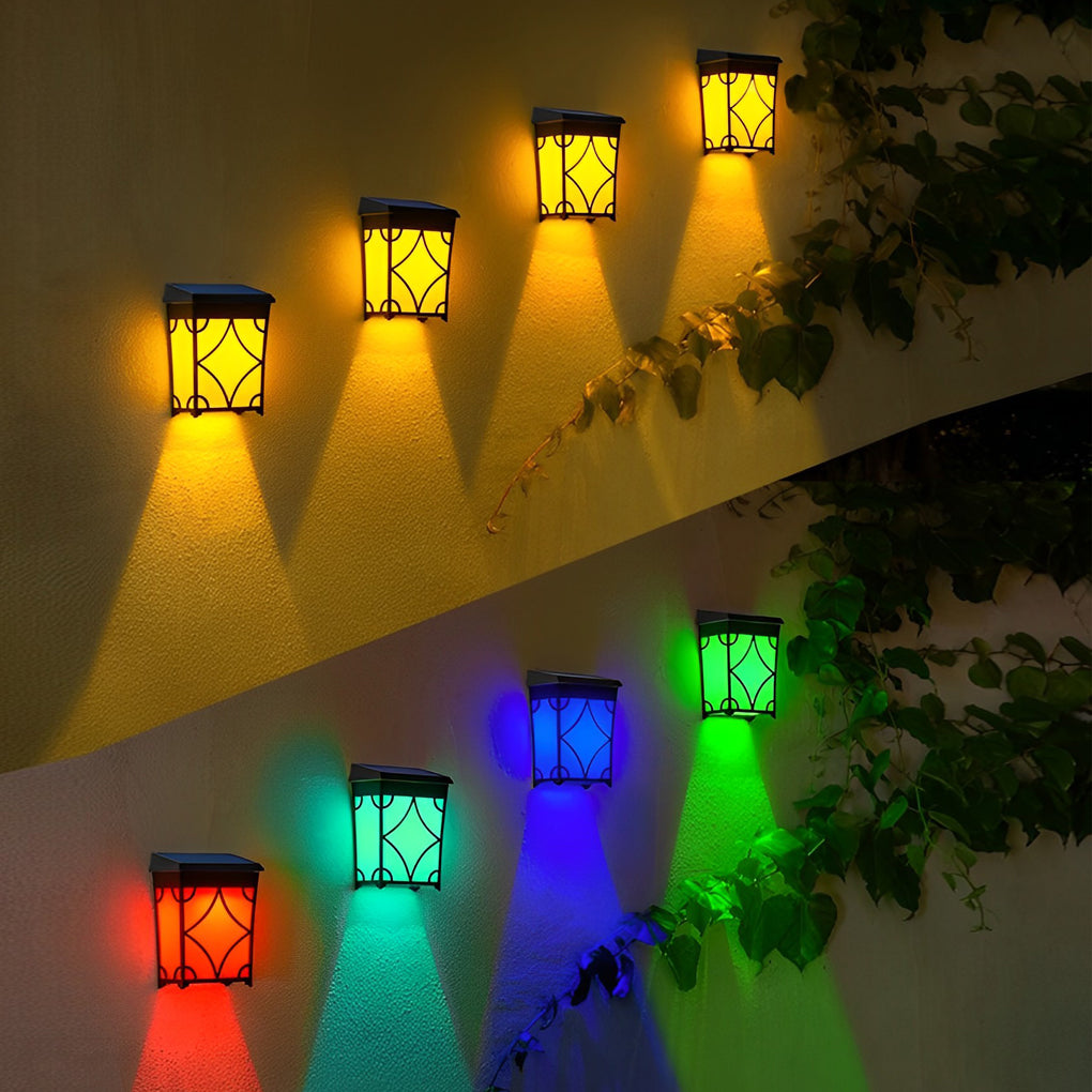 Solcelledrevet LED-utendørs vegglampe med RGB-fargemodus og skumrings-til-grytidssensor