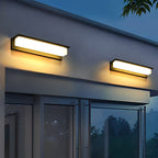 Solcelle utendørs vegglampe, aluminiumdesign med LED fra skumring til daggry