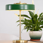Revolve bordlampe, skærm i drejet metal, opal diffusor, jernfod, G9