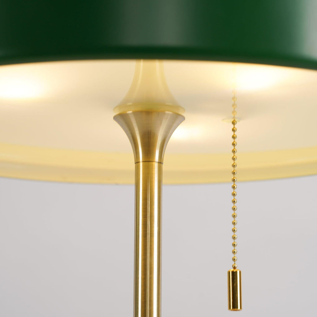 Revolve bordlampe, skærm i drejet metal, opal diffusor, jernfod, G9