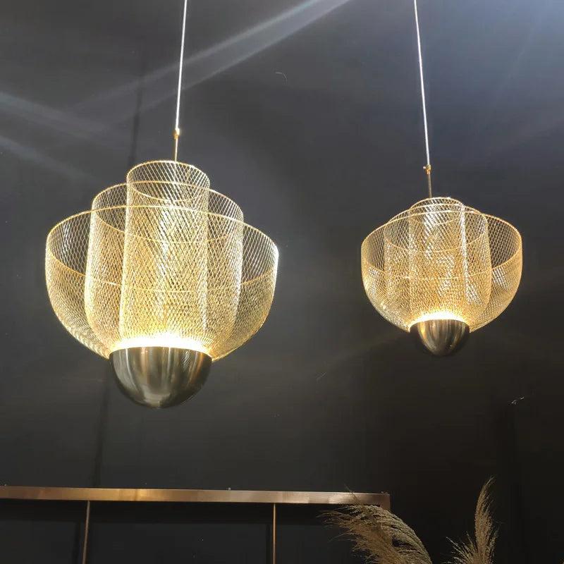 幾何学的アイアングリッドシャンデリア、シルバーまたはゴールドの大型LEDシーリングライト