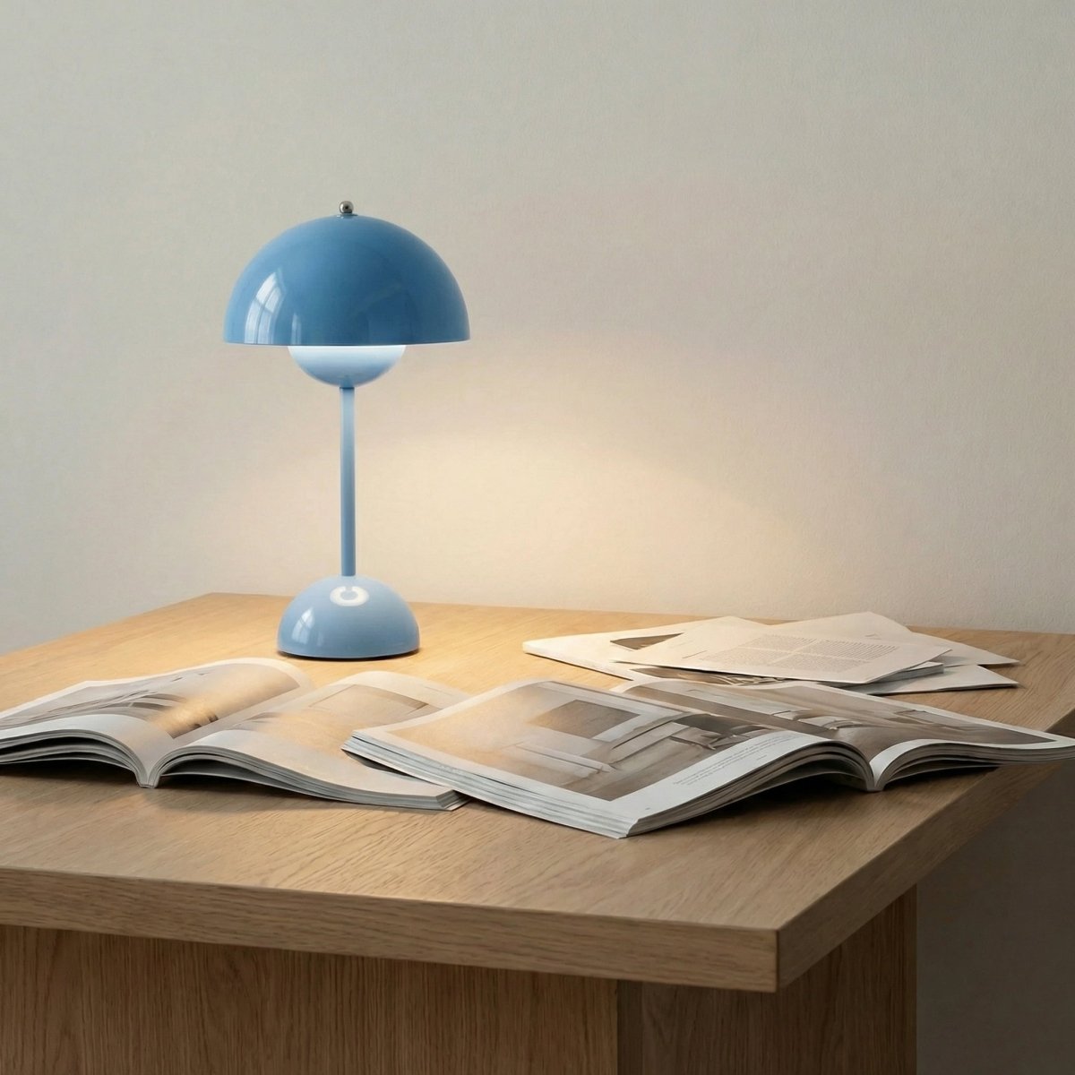 Sculpted Gloss Dome Lamp, Modern Style, 12-Inch Tall Fixture