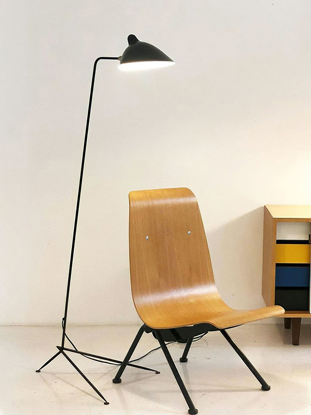Spider Floor Lamp, Sculptural Black Metal Arm, E26/E27, Plug-In