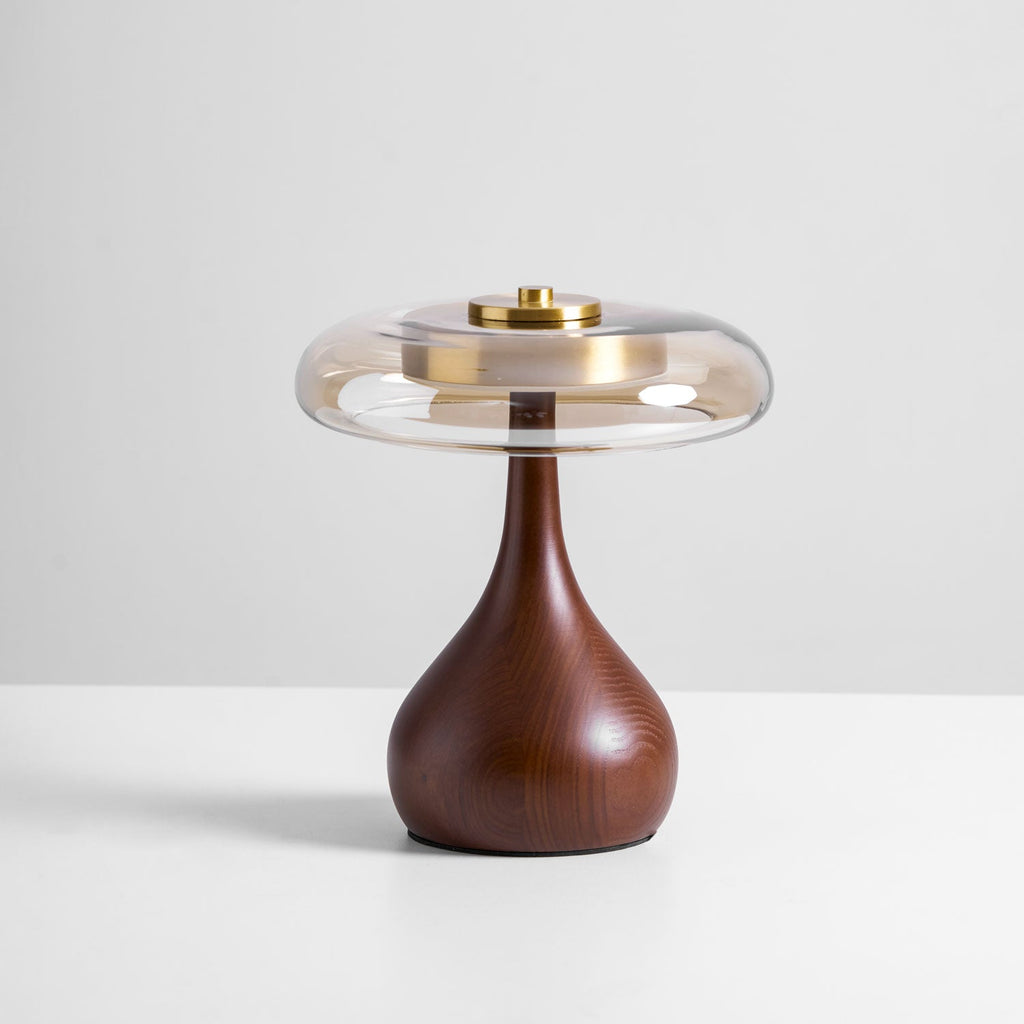 Sienna bordlampe, base i valnøddetræ, skærm i ravfarvet glas, LED