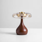 Sienna bordlampe, base i valnøddetræ, skærm i ravfarvet glas, LED