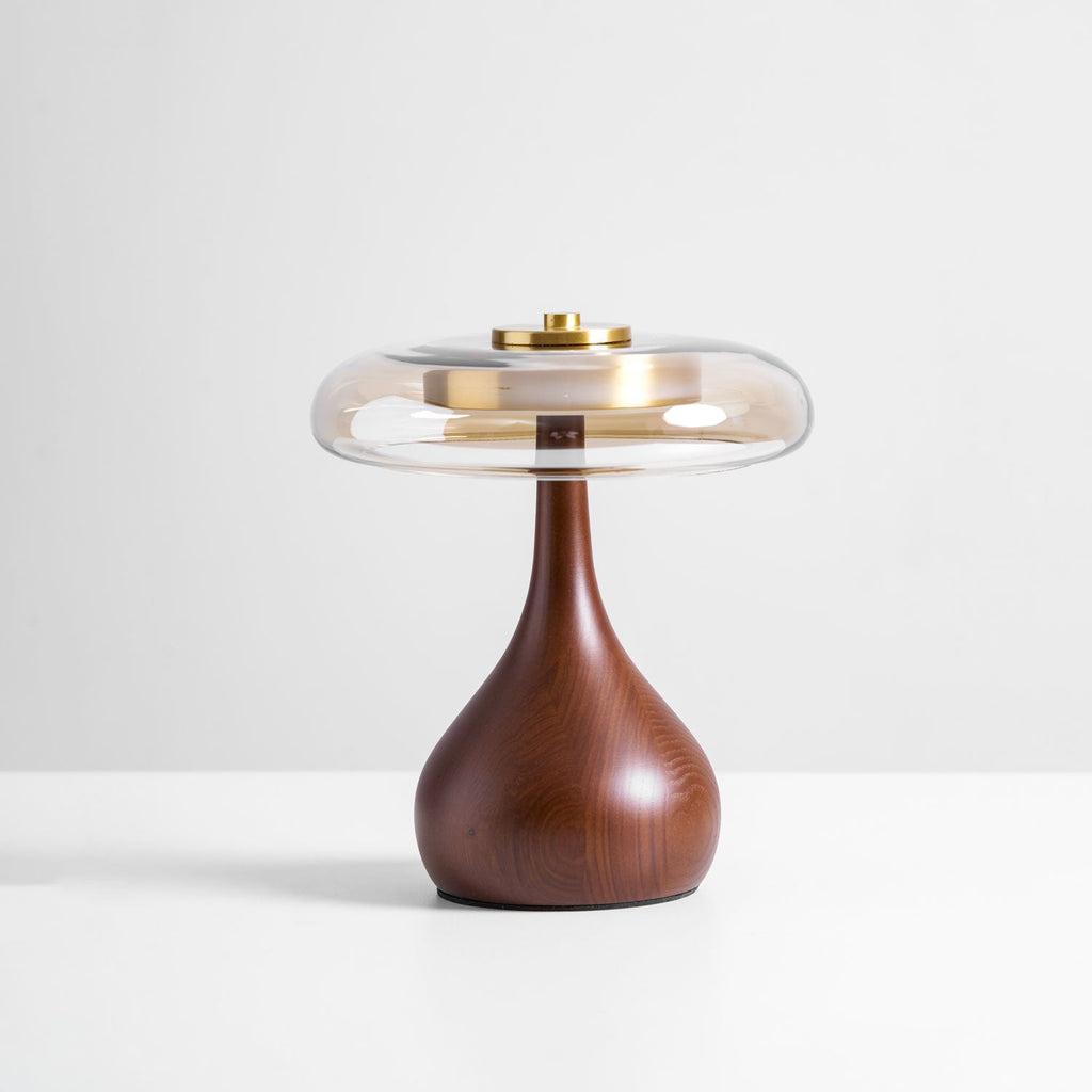 Sienna bordlampe, base i valnøddetræ, skærm i ravfarvet glas, LED